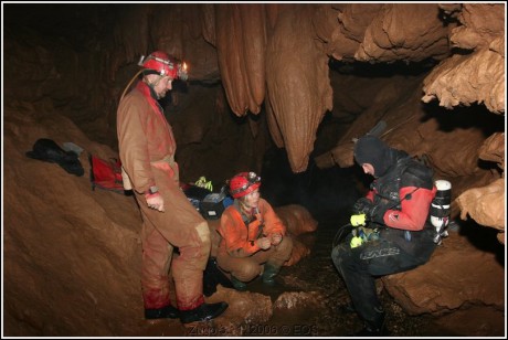 B. strojení potápěče