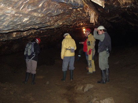 4. Amatérská jeskyně.jpg
