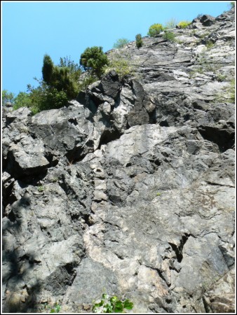 mohutný pilíř Karlovy cesty